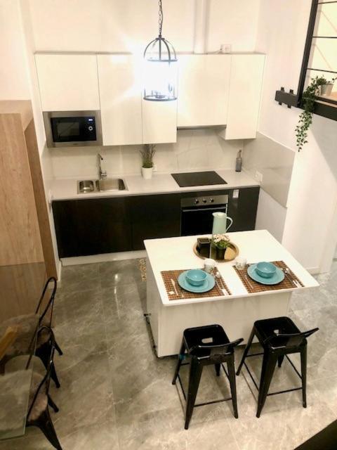 شقة كاديز  في Gatu Premium Duplex Confort Junto A La Playa, Wifi Y Aire Acc المظهر الخارجي الصورة